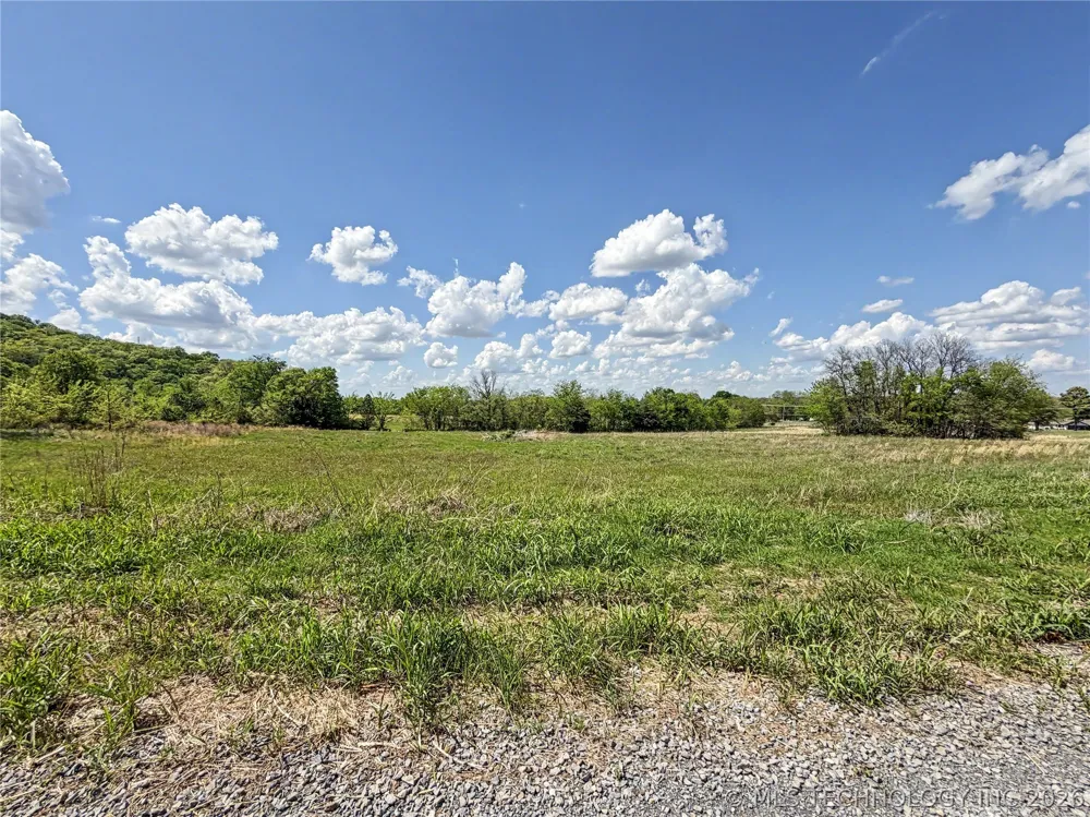 420 S Thunder Road Fort Gibson, OK 74434