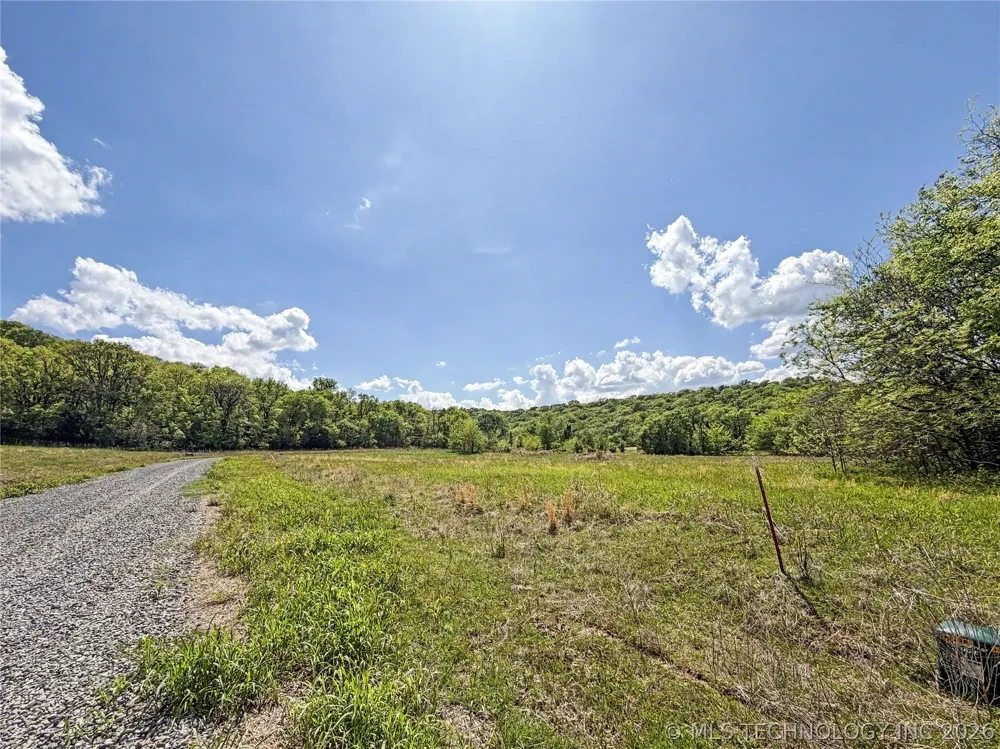 420 S Thunder Road Fort Gibson, OK 74434