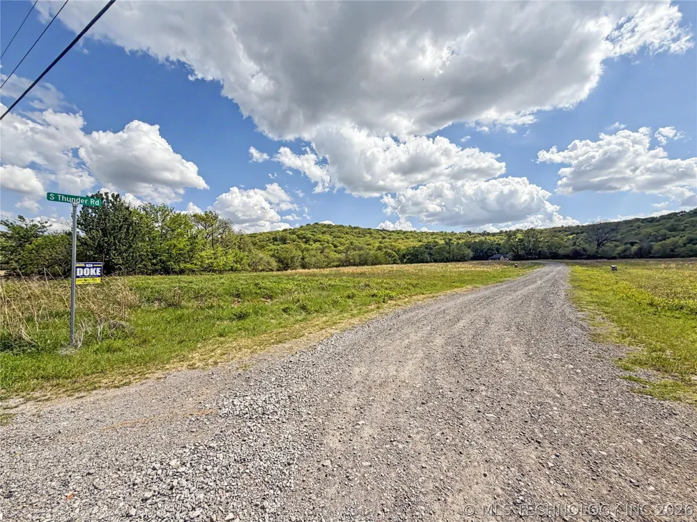 433 S Thunder Road Fort Gibson, OK 74434