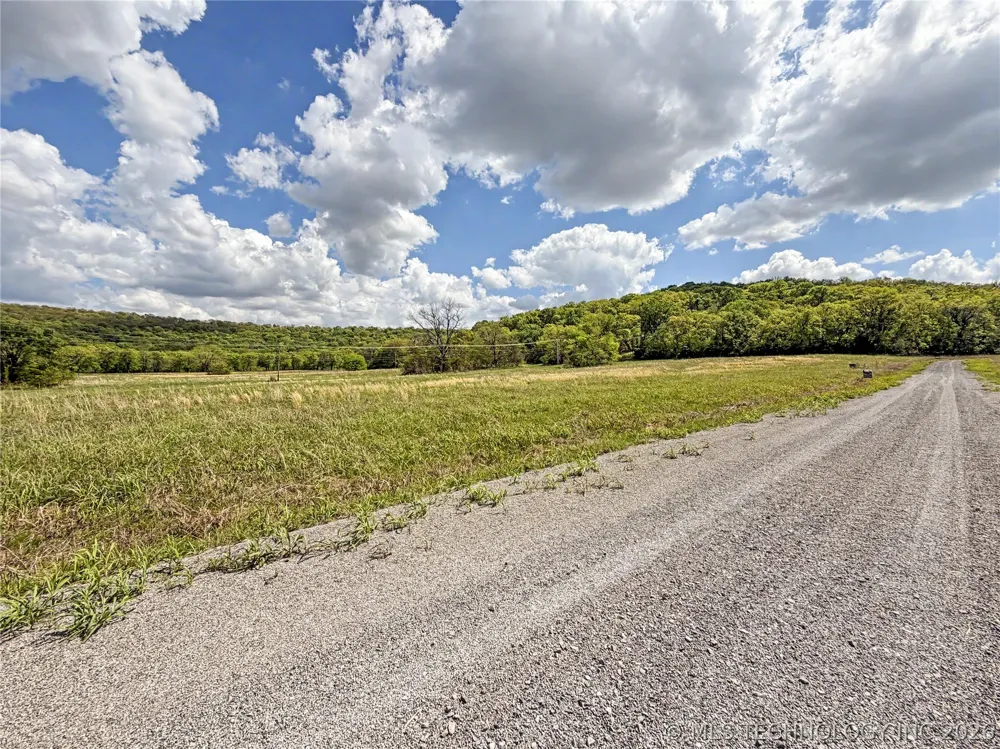 433 S Thunder Road Fort Gibson, OK 74434