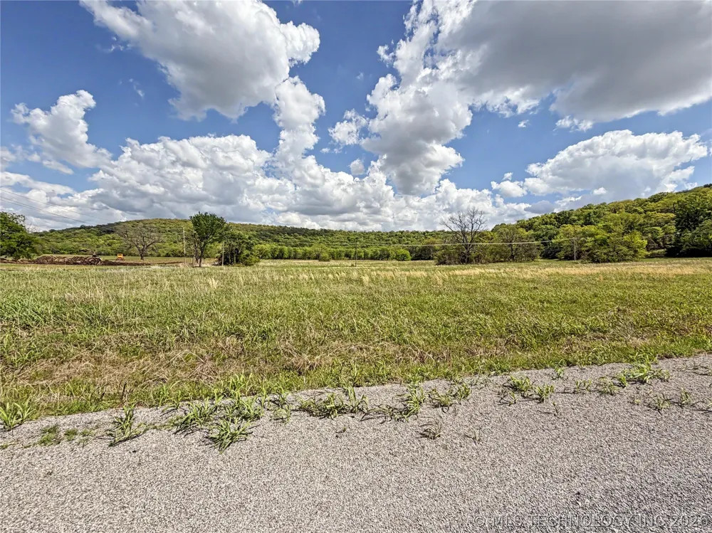 433 S Thunder Road Fort Gibson, OK 74434