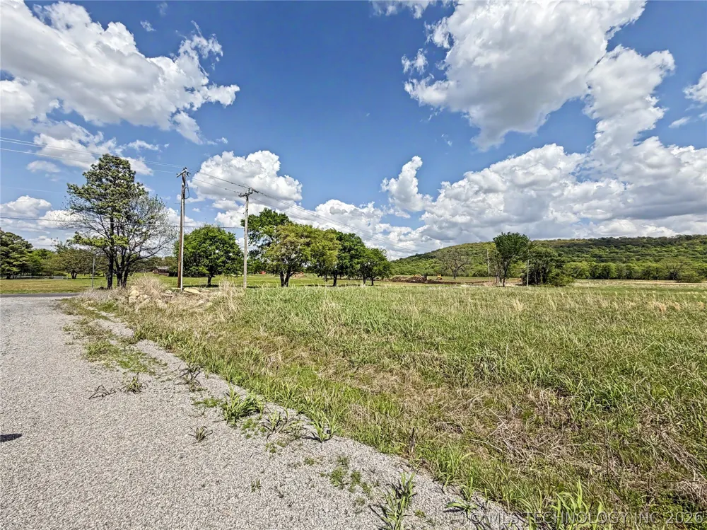 433 S Thunder Road Fort Gibson, OK 74434