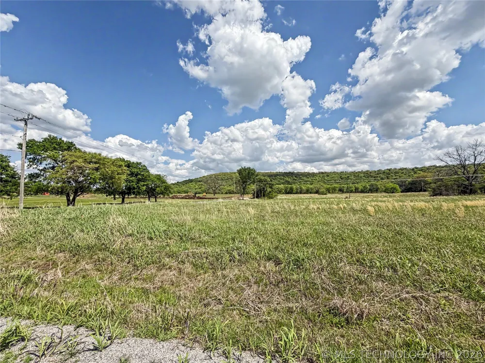 433 S Thunder Road Fort Gibson, OK 74434