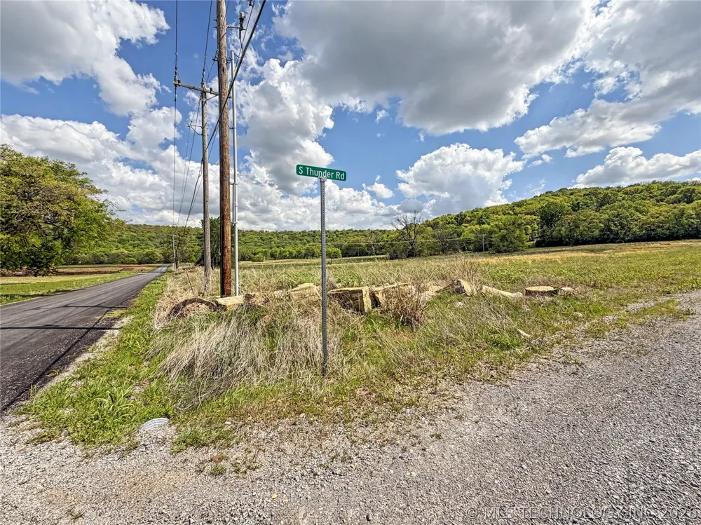 433 S Thunder Road Fort Gibson, OK 74434
