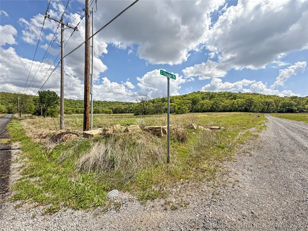 433 S Thunder Road Fort Gibson, OK 74434