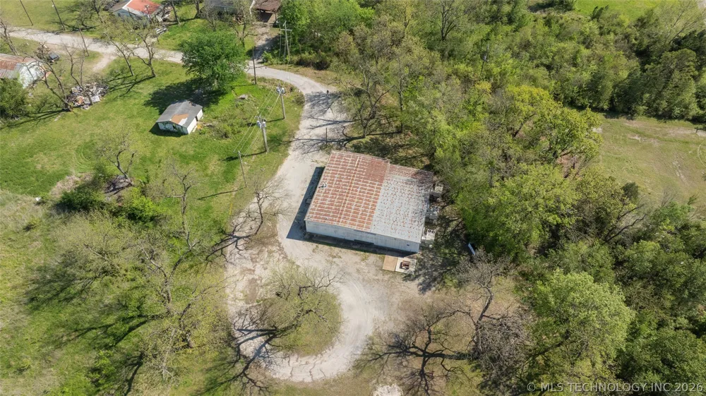 709 E 4th Street Skiatook, OK 74070
