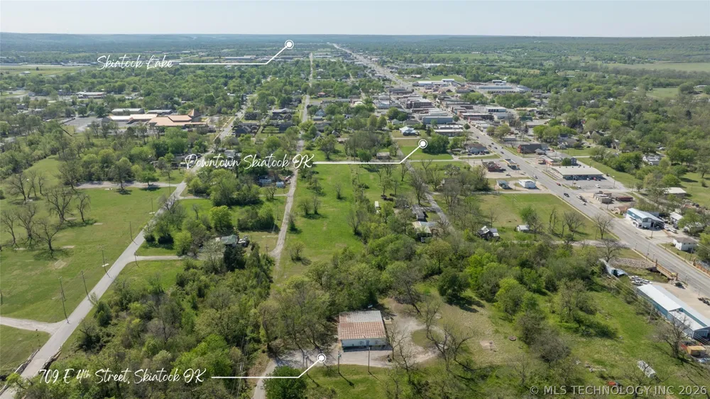 709 E 4th Street Skiatook, OK 74070