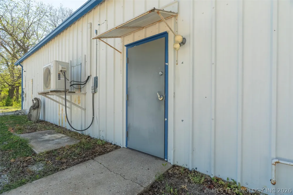 709 E 4th Street Skiatook, OK 74070