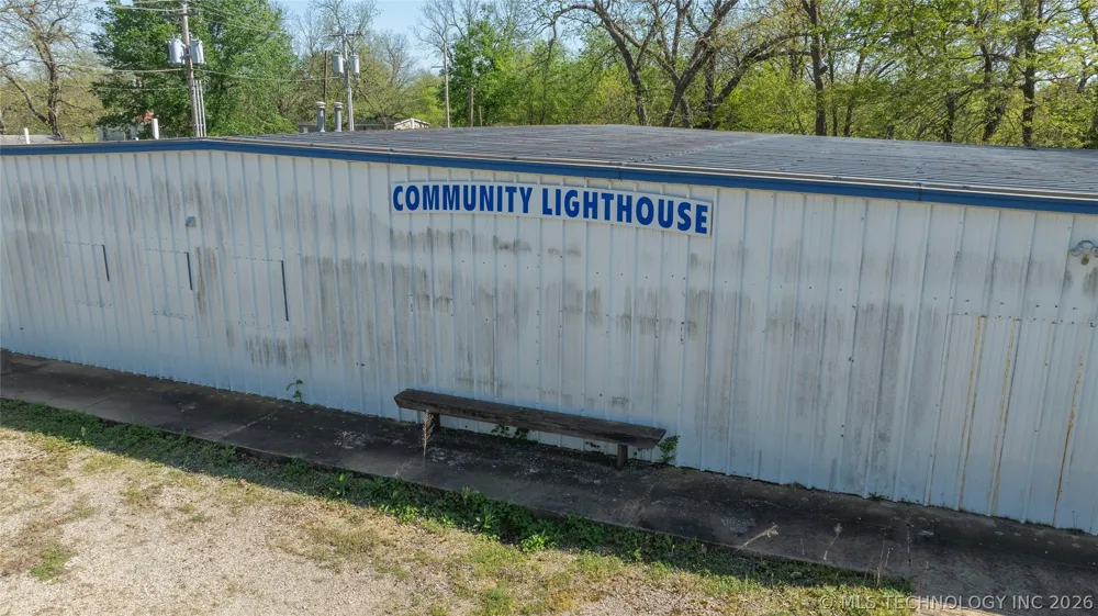 709 E 4th Street Skiatook, OK 74070