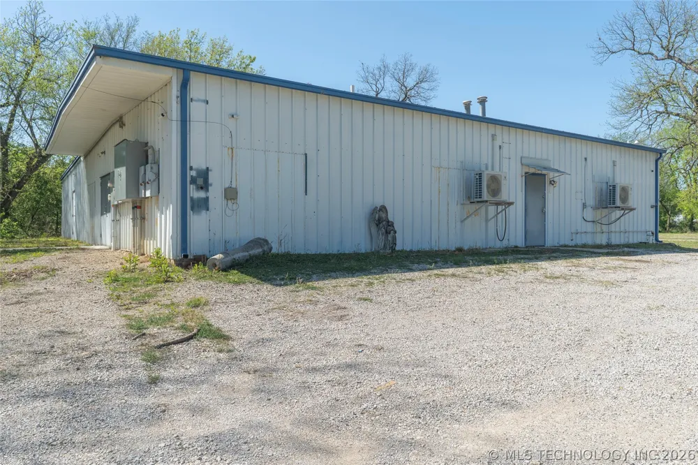 709 E 4th Street Skiatook, OK 74070