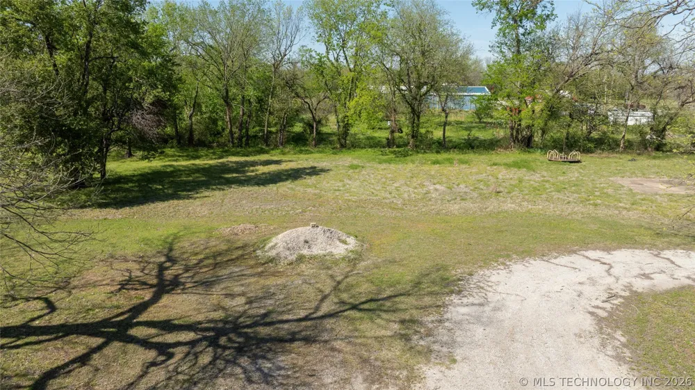 709 E 4th Street Skiatook, OK 74070