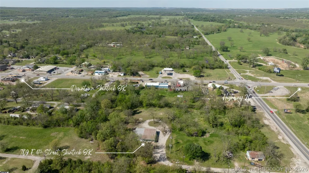 709 E 4th Street Skiatook, OK 74070