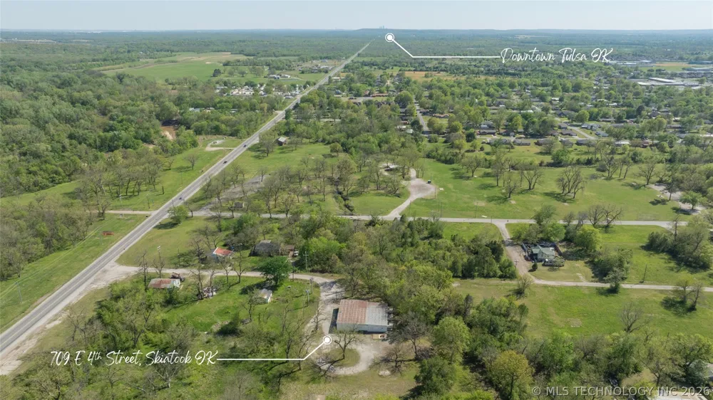 709 E 4th Street Skiatook, OK 74070