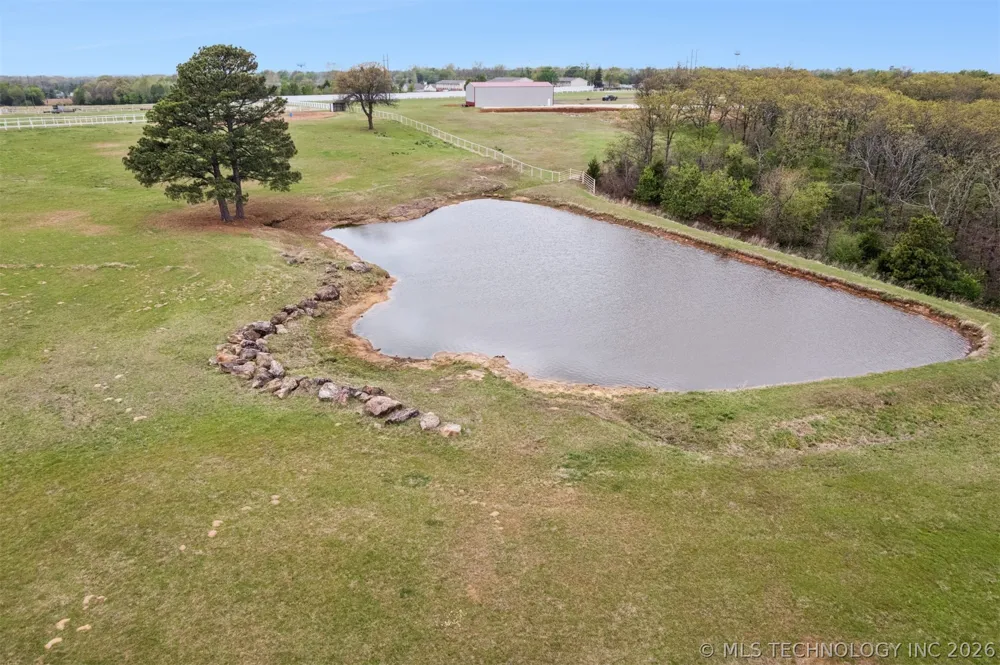 734 E Harrison Road Bristow, OK 74010