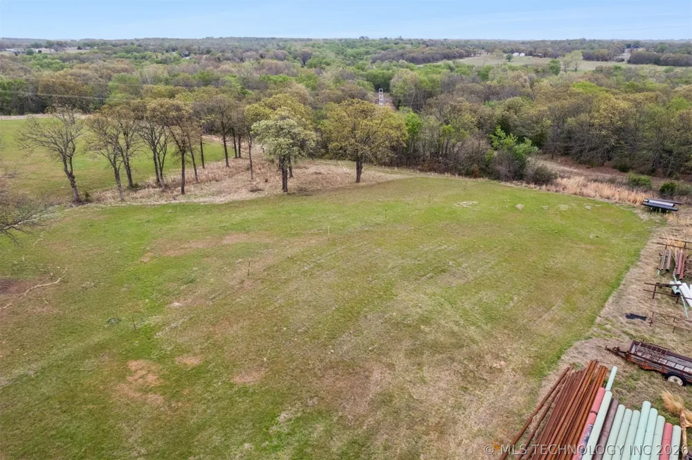 734 E Harrison Road Bristow, OK 74010