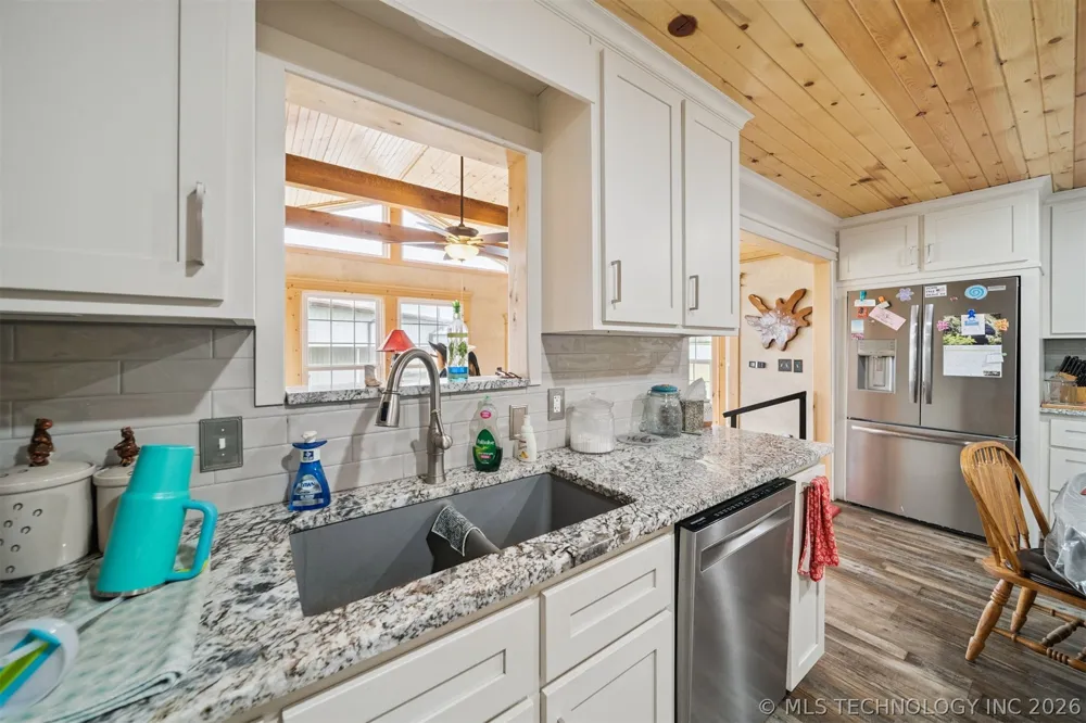 734 E Harrison Road Bristow, OK 74010