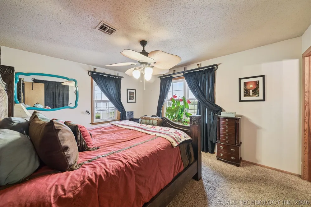 734 E Harrison Road Bristow, OK 74010