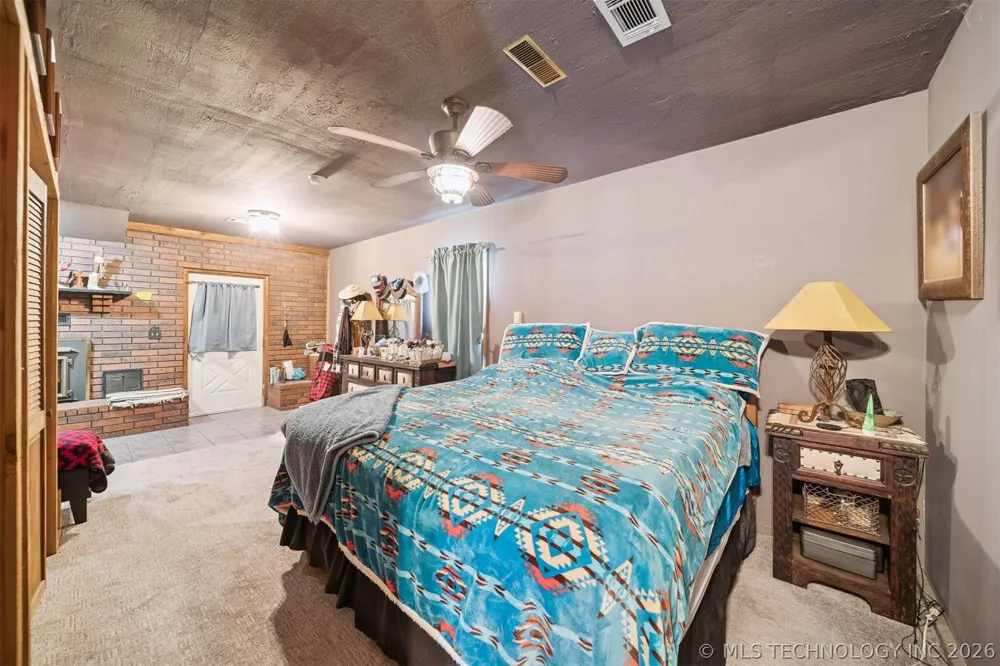 734 E Harrison Road Bristow, OK 74010
