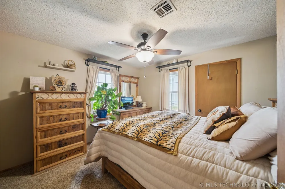 734 E Harrison Road Bristow, OK 74010