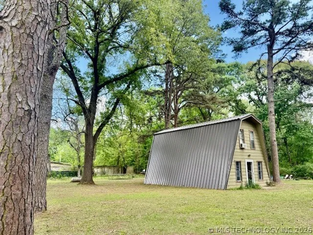 1034 Lakeside Fort Towson, OK 74735