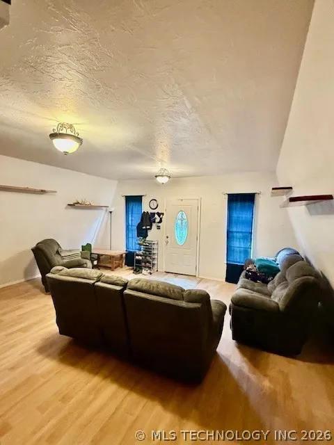 1034 Lakeside Fort Towson, OK 74735