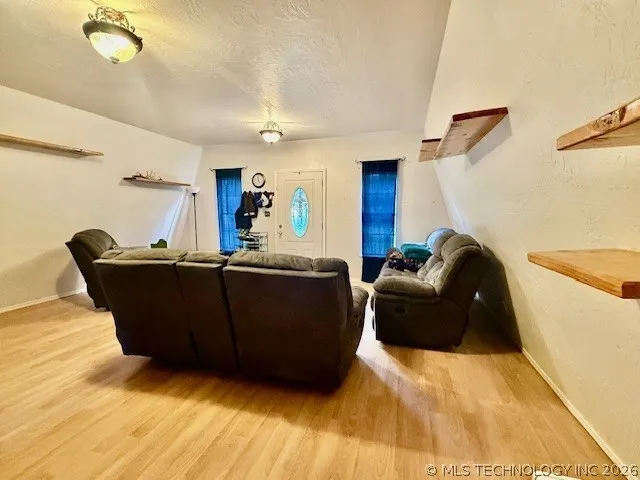 1034 Lakeside Fort Towson, OK 74735