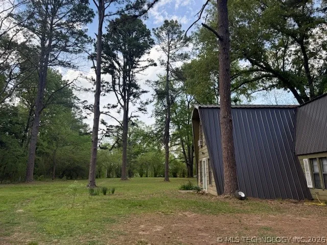 1034 Lakeside Fort Towson, OK 74735