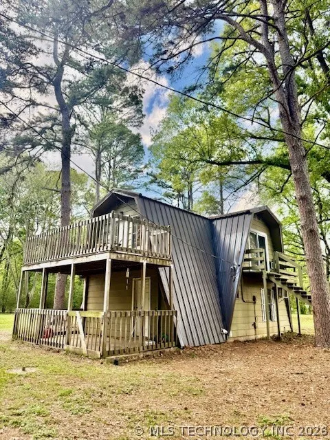 1034 Lakeside Fort Towson, OK 74735