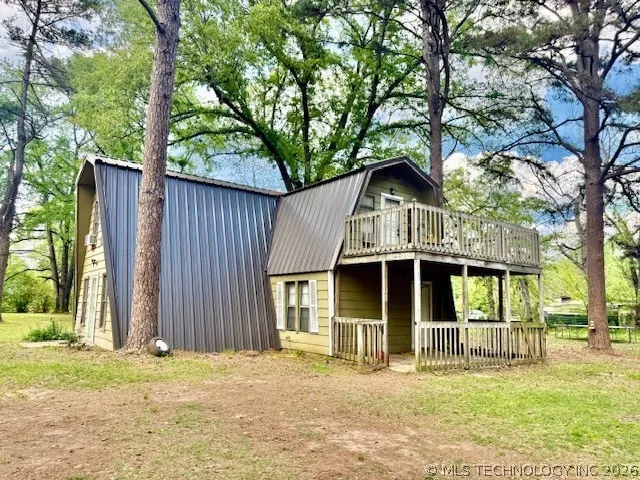 1034 Lakeside Fort Towson, OK 74735