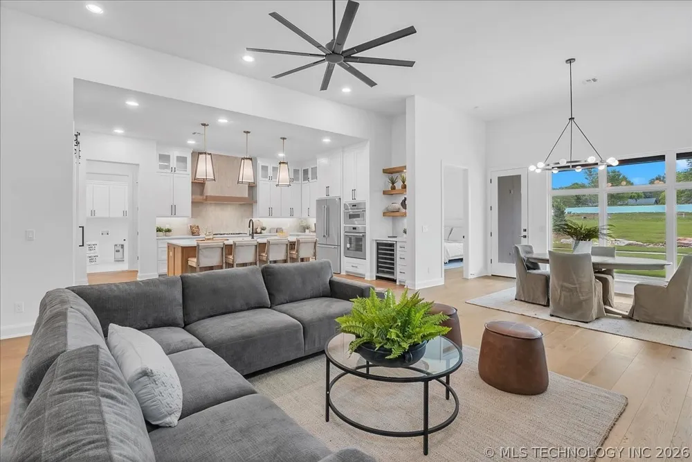 1223 71st Place Broken Arrow, OK 74014
