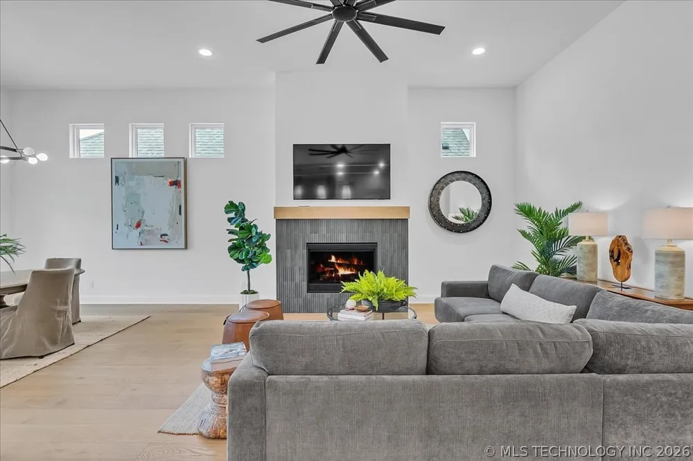 1223 71st Place Broken Arrow, OK 74014