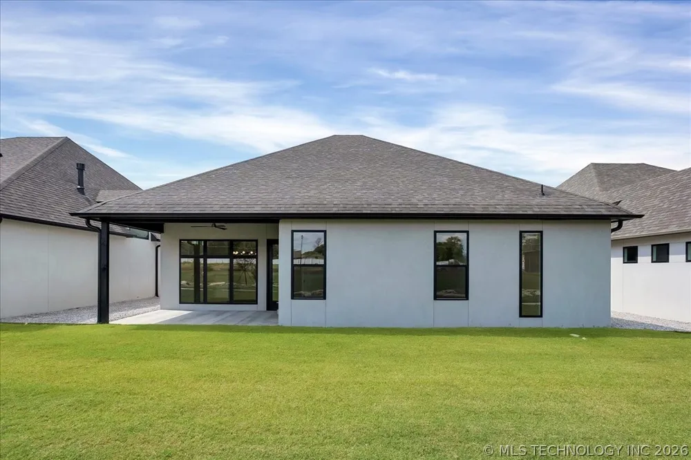 1223 71st Place Broken Arrow, OK 74014