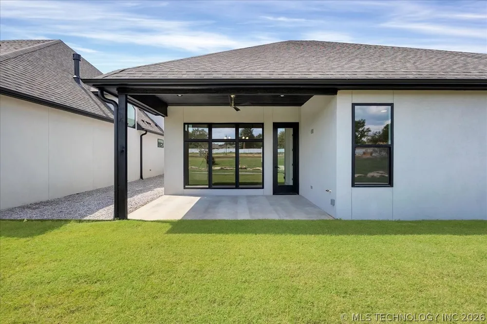 1223 71st Place Broken Arrow, OK 74014