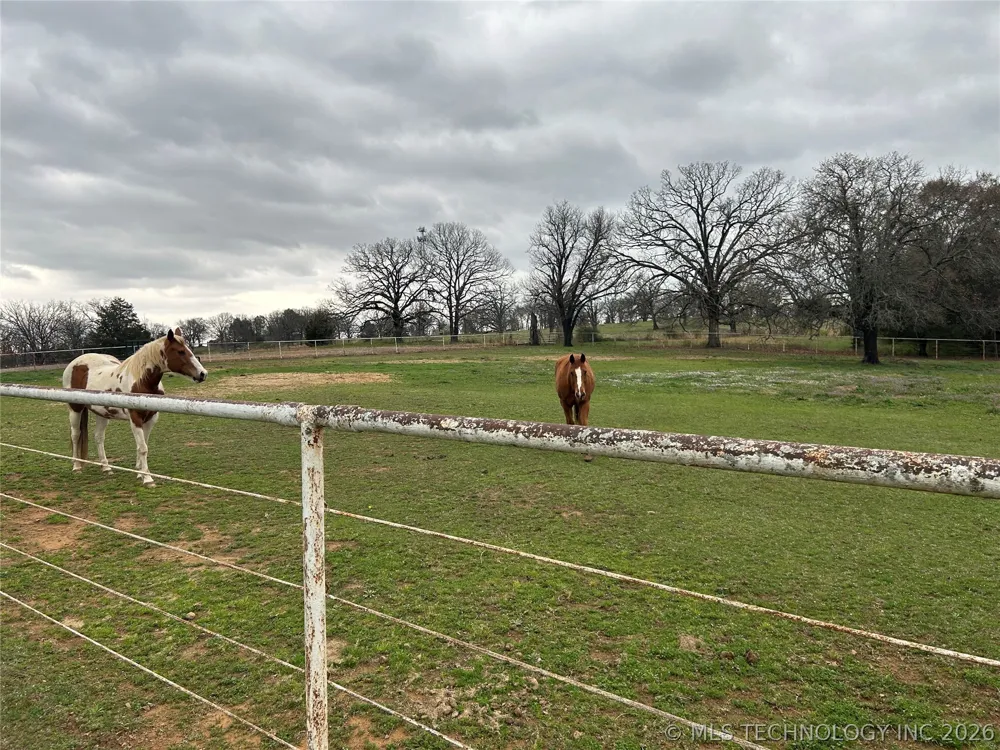 1750 W Taylor Drive Sallisaw, OK 74955