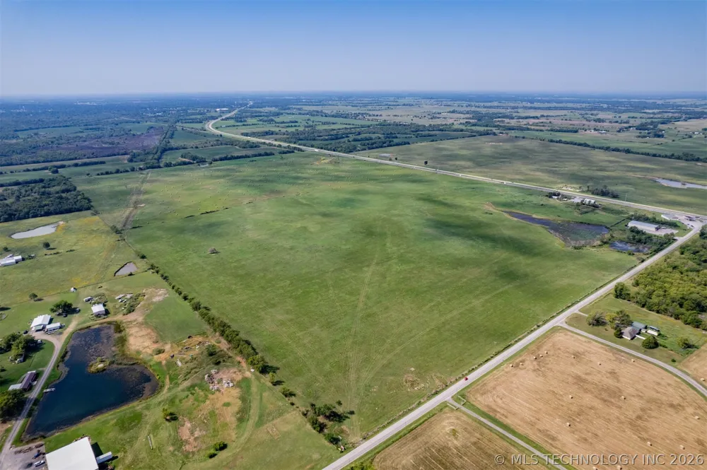 1 White Horn Cove Road Wagoner, OK 74467