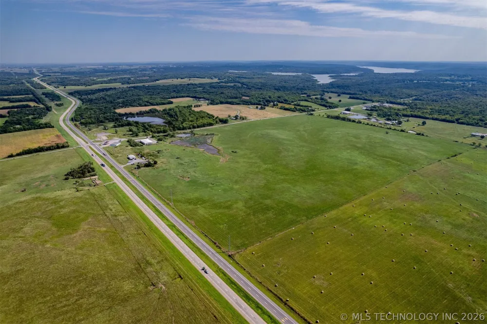 1 White Horn Cove Road Wagoner, OK 74467