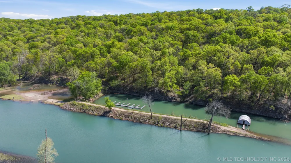 64 Walnut Street Locust Grove, OK 74352