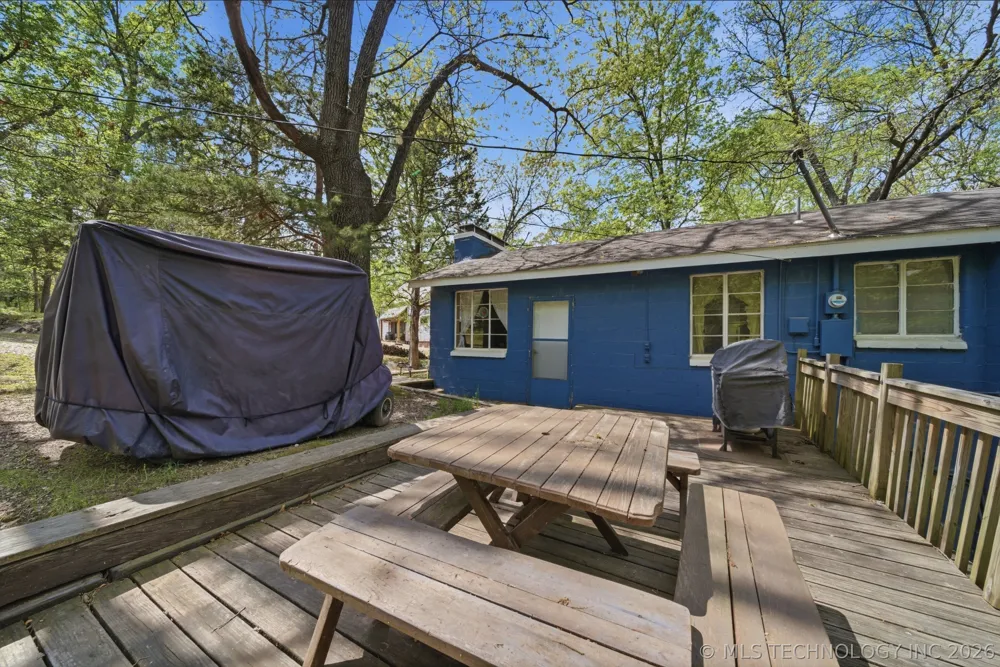 64 Walnut Street Locust Grove, OK 74352