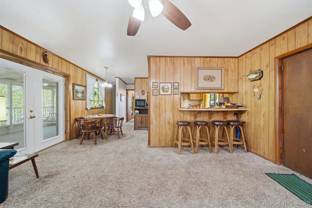 64 Walnut Street Locust Grove, OK 74352