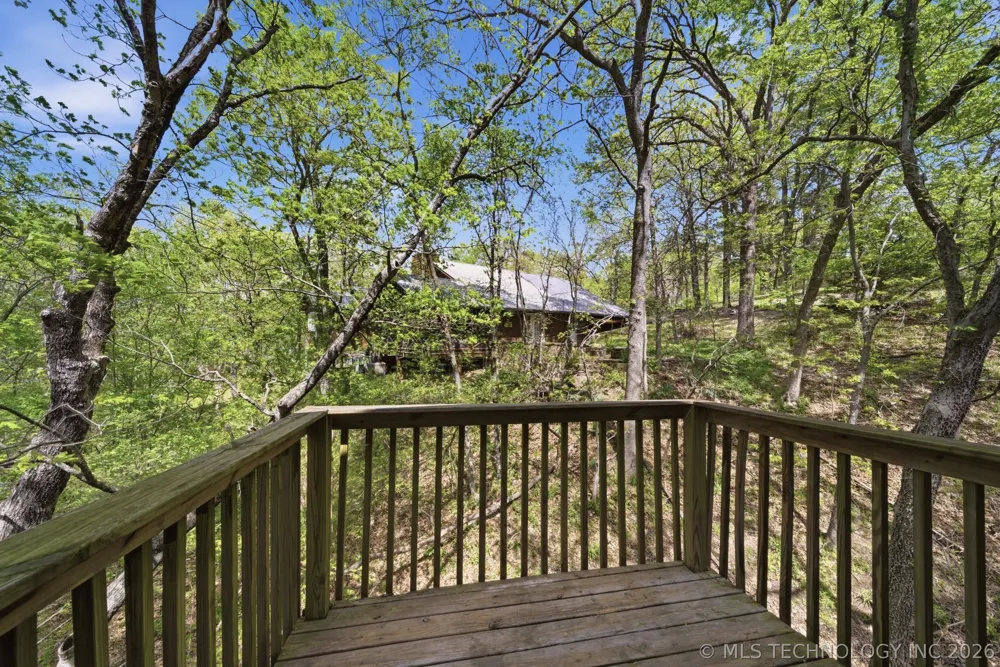 64 Walnut Street Locust Grove, OK 74352