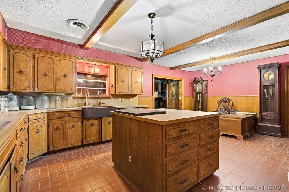 2173 State Highway 76 Wilson, OK 73463