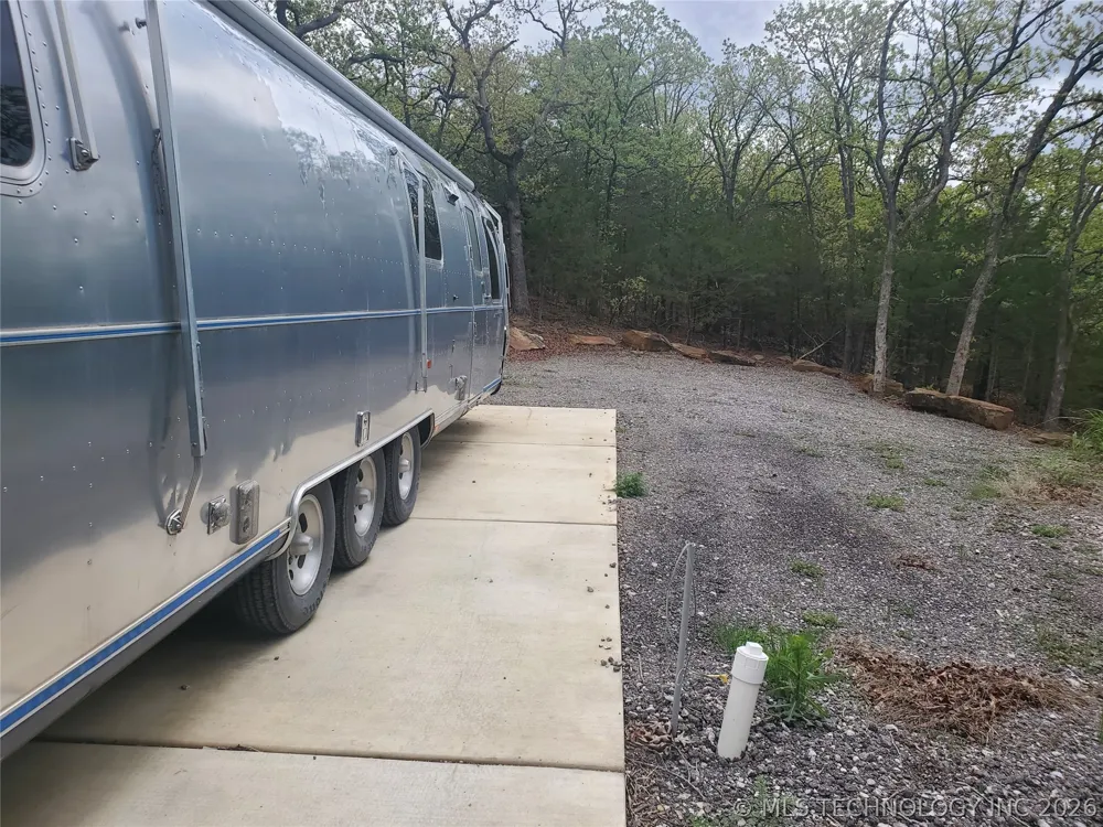 621 Deep Cove Drive Cleveland, OK 74020