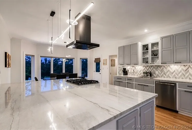 3707 E 99th Place Tulsa, OK 74137