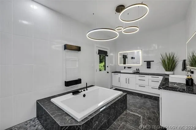 3707 E 99th Place Tulsa, OK 74137