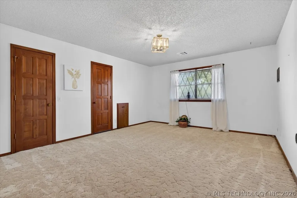2550 Regency Road Bartlesville, OK 74006