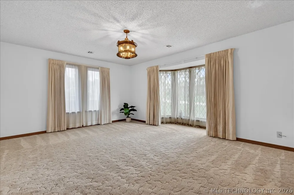 2550 Regency Road Bartlesville, OK 74006