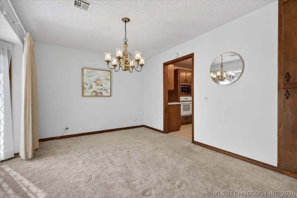 2550 Regency Road Bartlesville, OK 74006