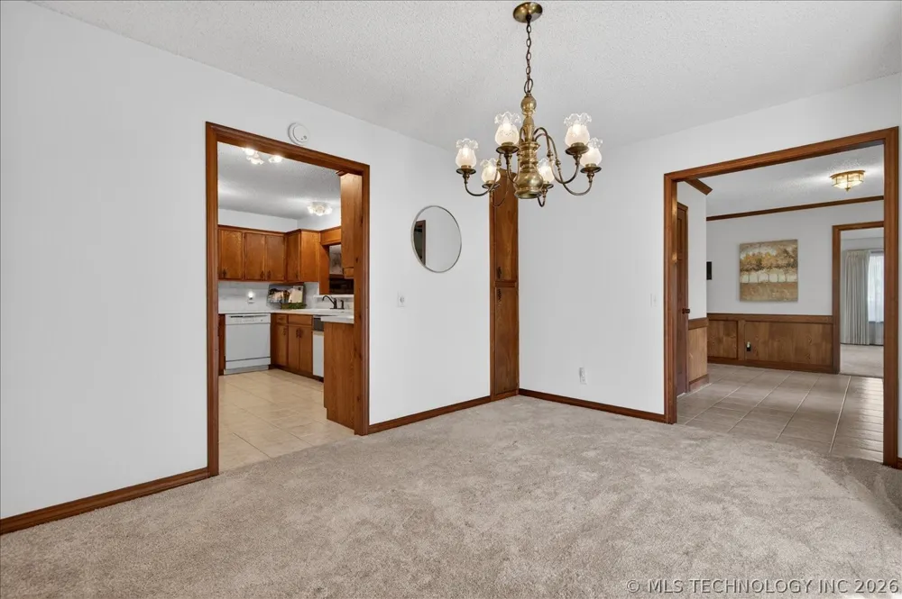 2550 Regency Road Bartlesville, OK 74006