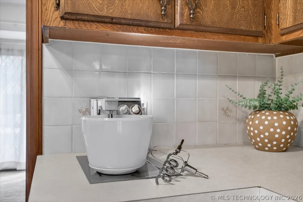 2550 Regency Road Bartlesville, OK 74006