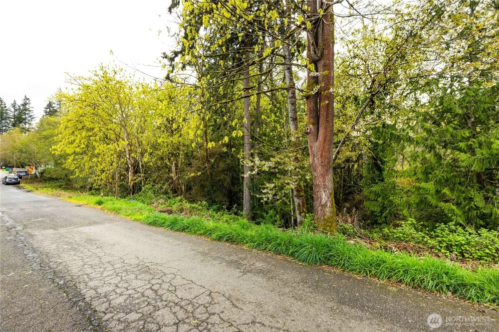 8893 Martin Avenue NW Silverdale, WA 98383